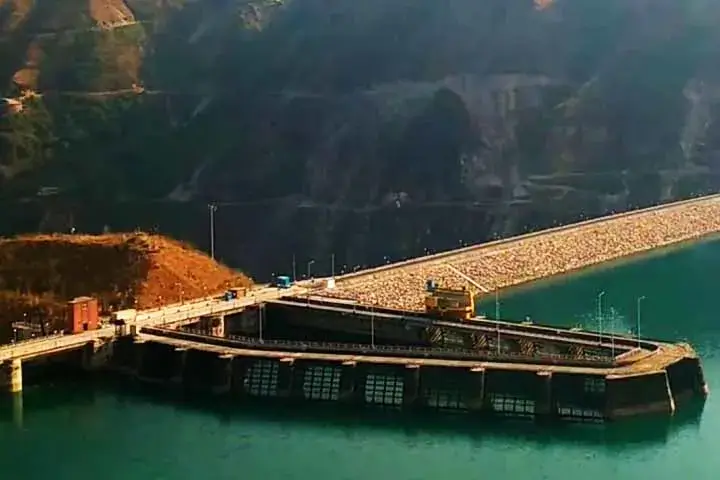 1520505413750 Koldam Dam