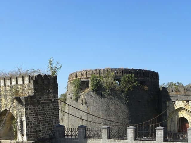 Ahmadnagar Fort 640