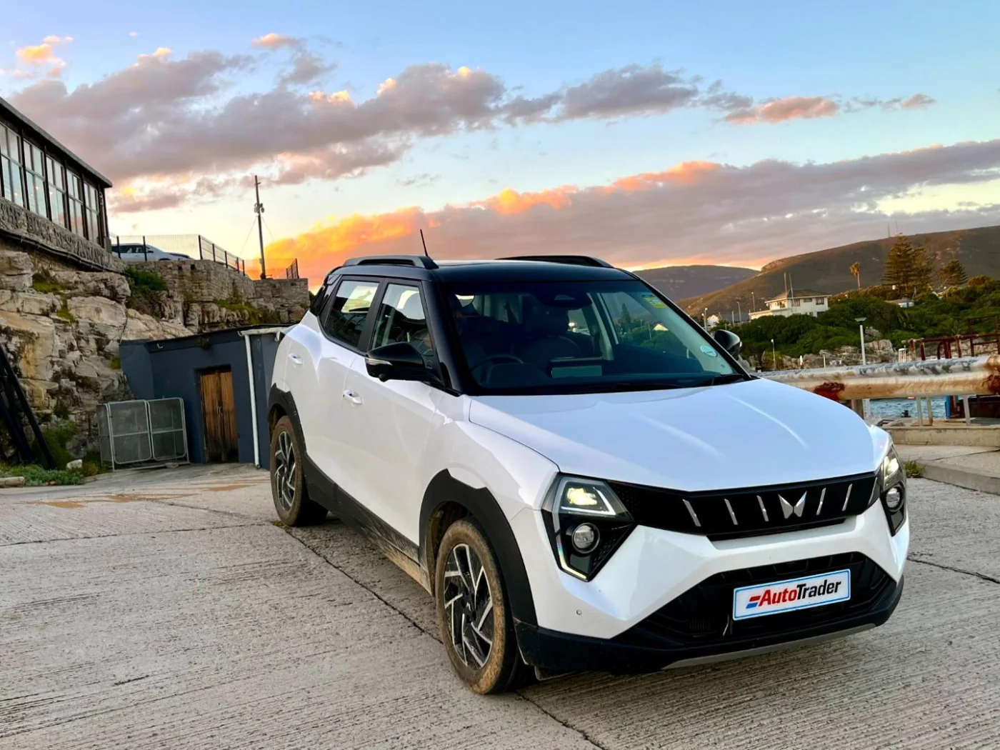 Mahindra Mahindra 3X0 self drive car