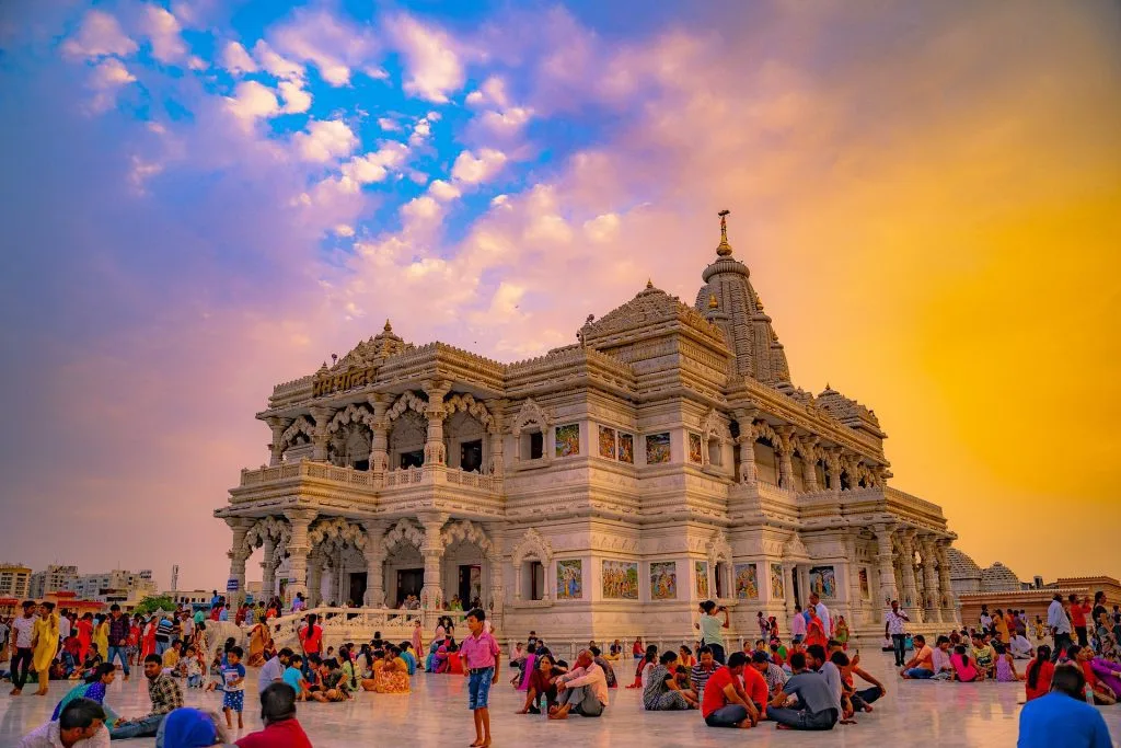 Taxi and cab service in Mathura,Uttar Pradesh