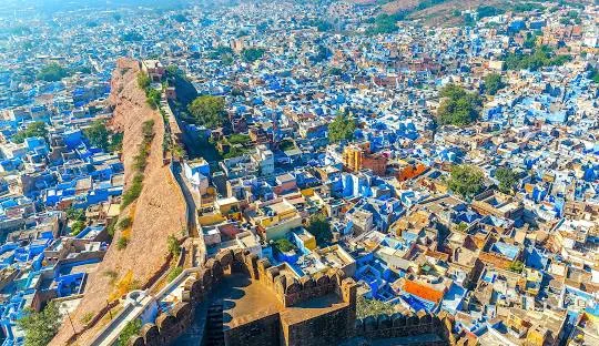Taxi and cab service in Udaipur,Rajasthan