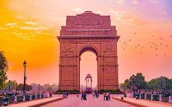 Taxi Services  in Delhi To Agra taxi